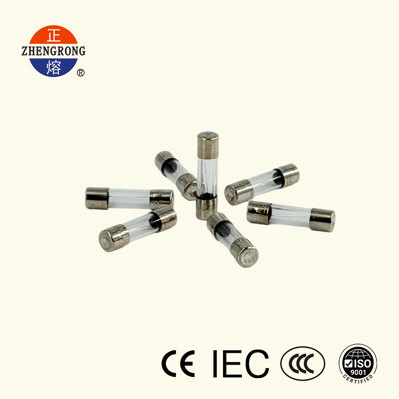 Şüşə Boru Qoruyucuları 5x20mm Sürətli Fəaliyyət / Vaxt Gecikməsi 32mA-20A 250V 125V Yüksək Keyfiyyətli Sigorta Bağlantısı